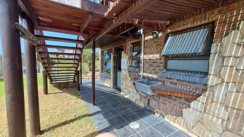 5 Bedroom Property for Sale in Stilbaai Wes Western Cape